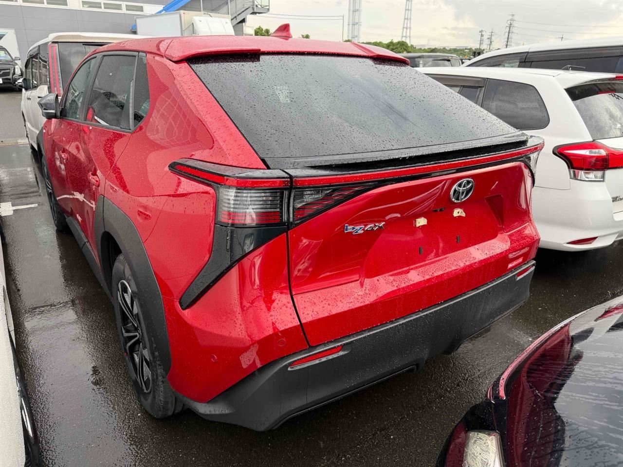 Vehicle image 4