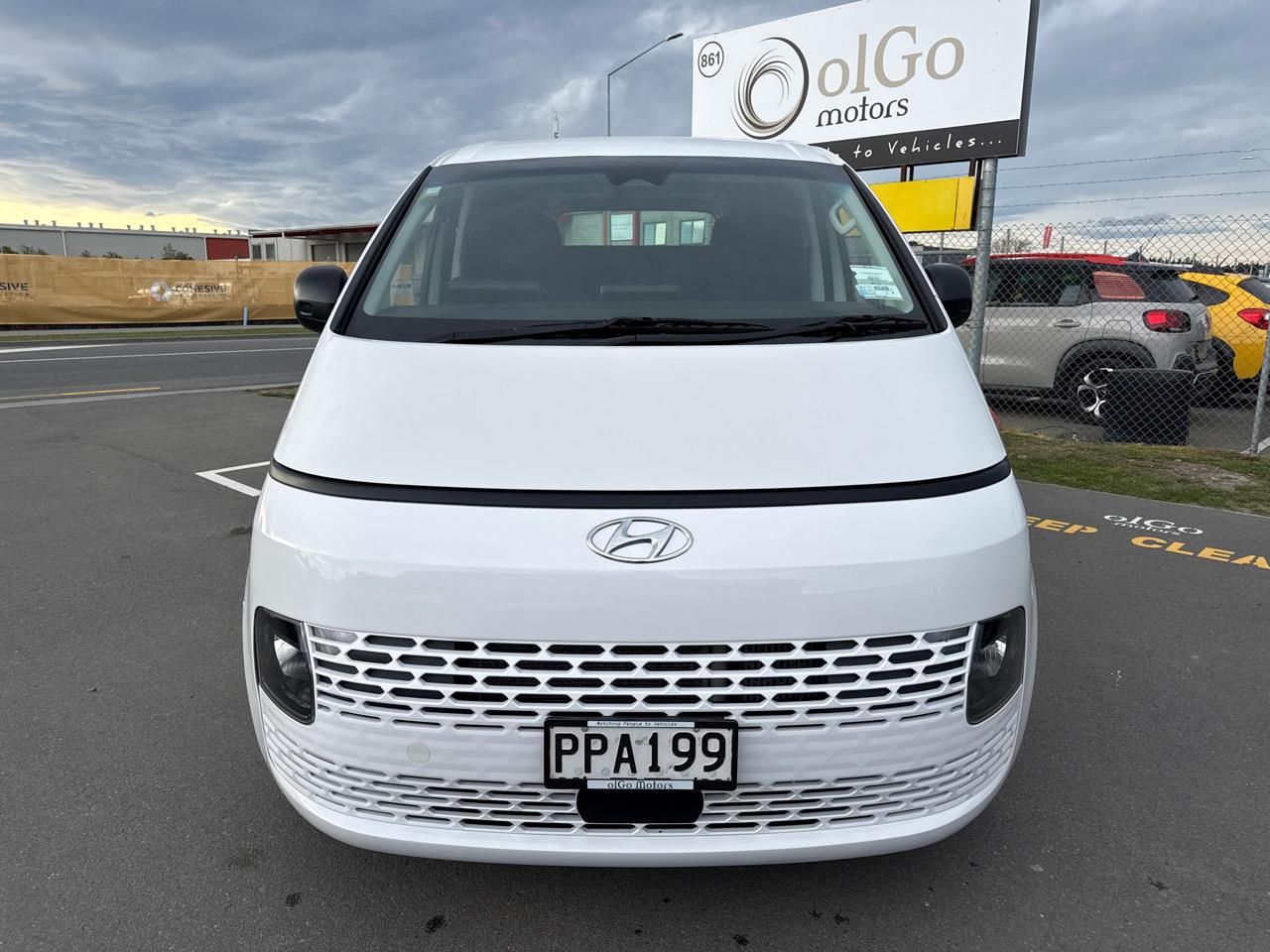 Vehicle image 3
