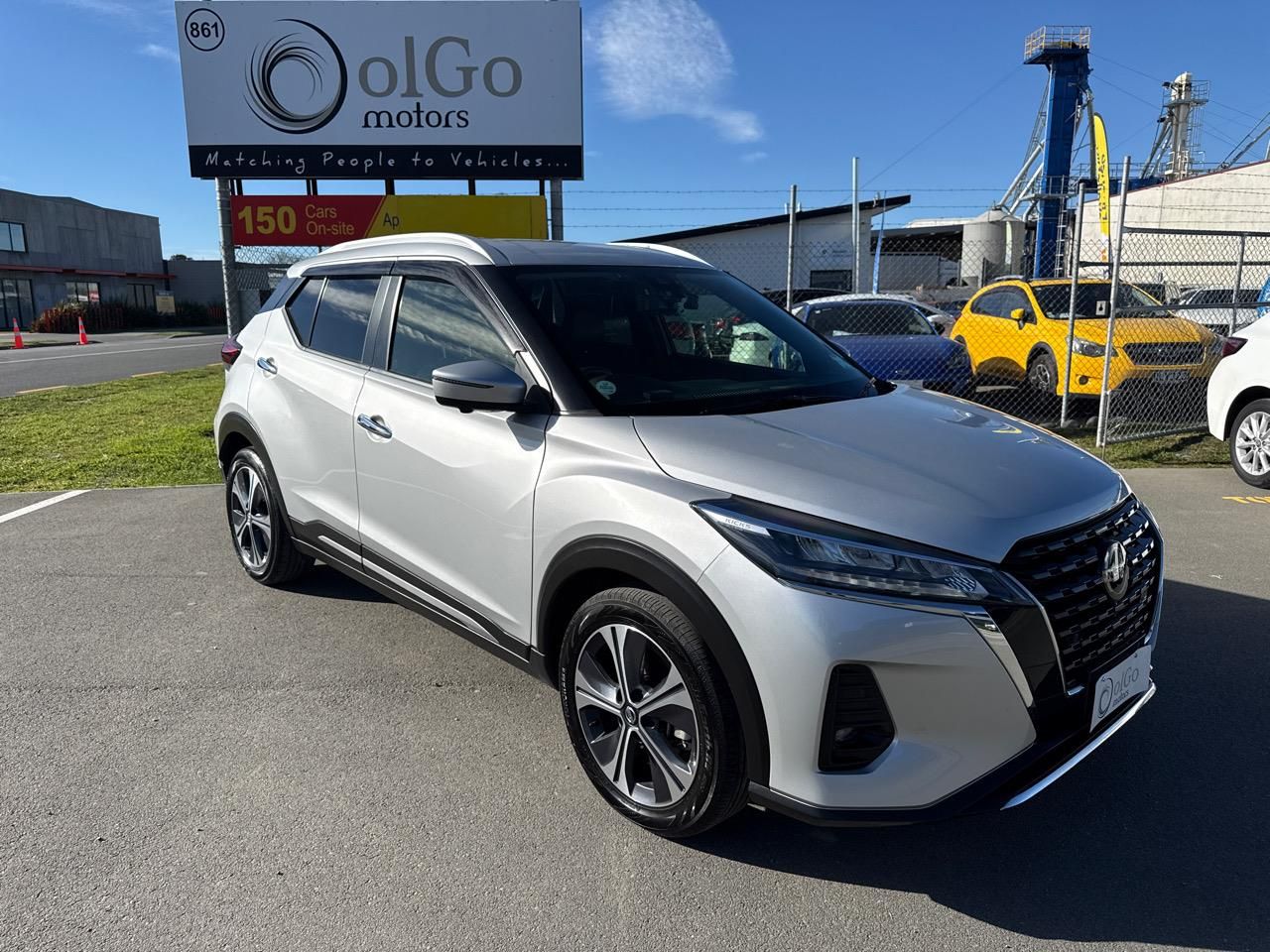 Vehicle image 2