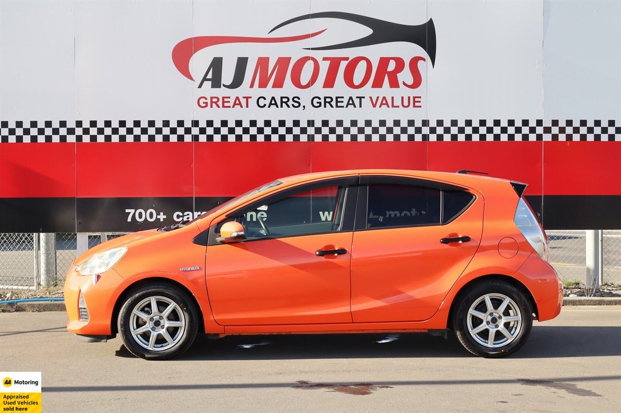 Vehicle image 5