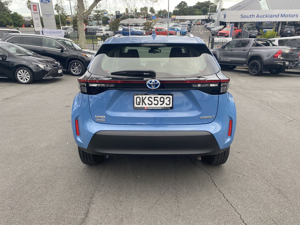 Vehicle image 3