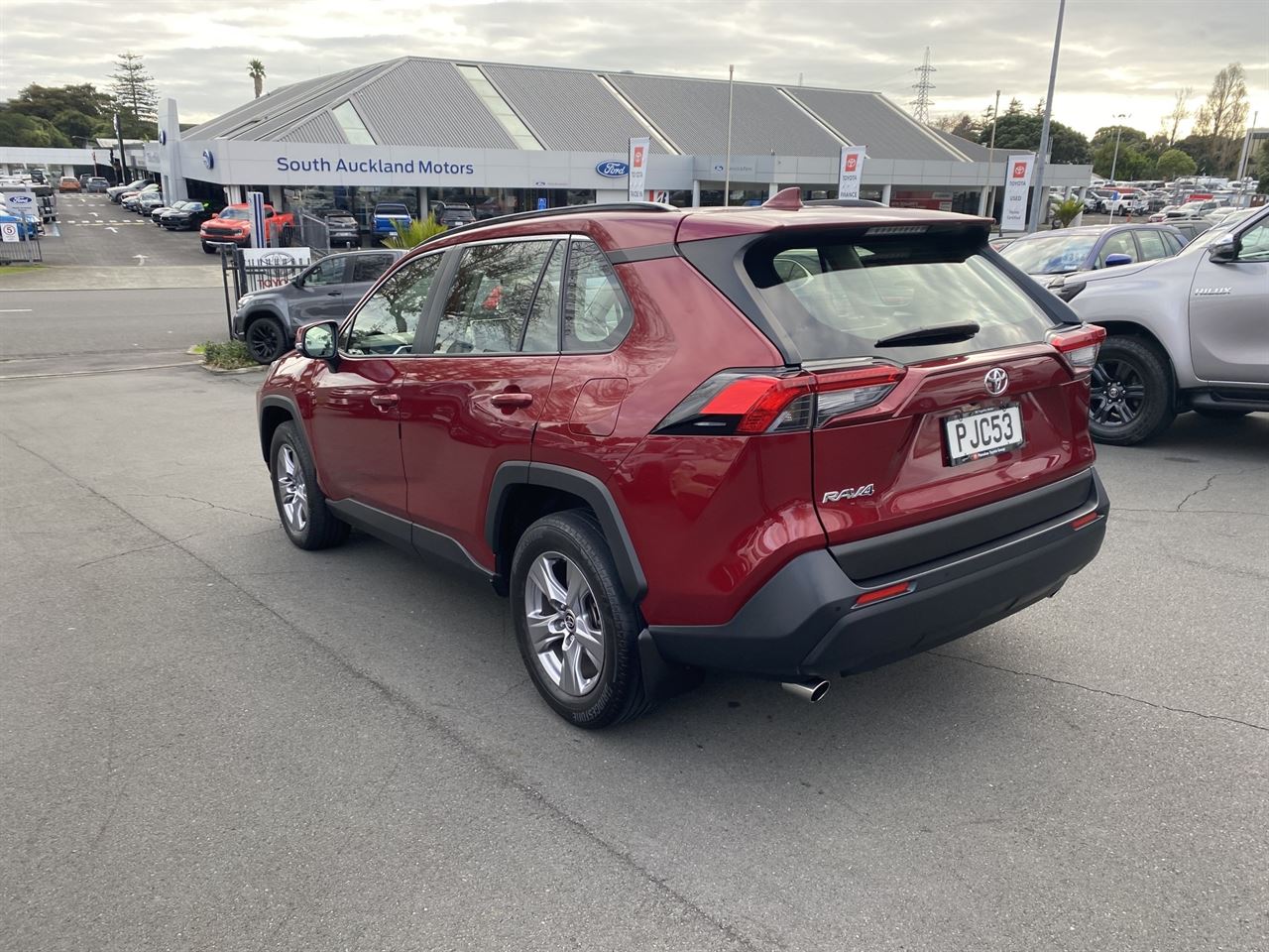 Vehicle image 5