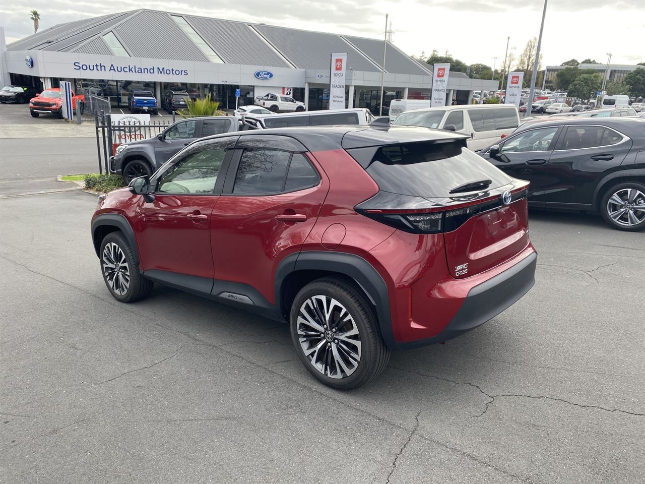Vehicle image 5