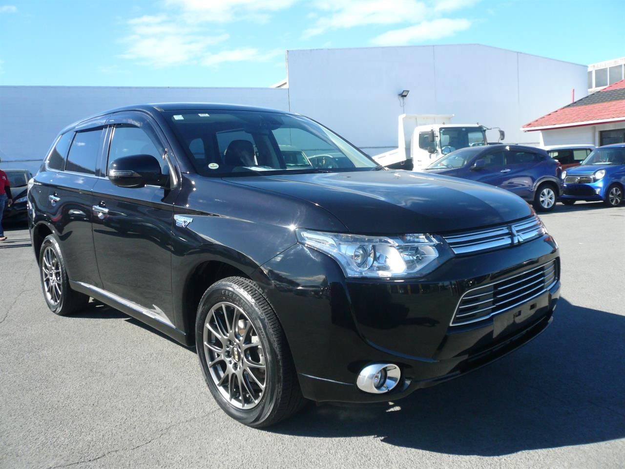 Vehicle image 3