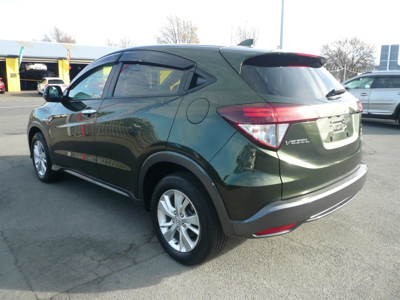 Vehicle image 4