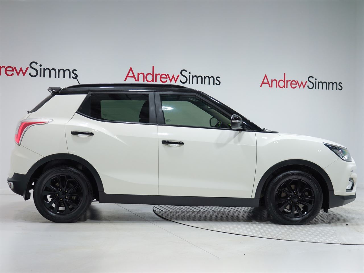 Vehicle image 3
