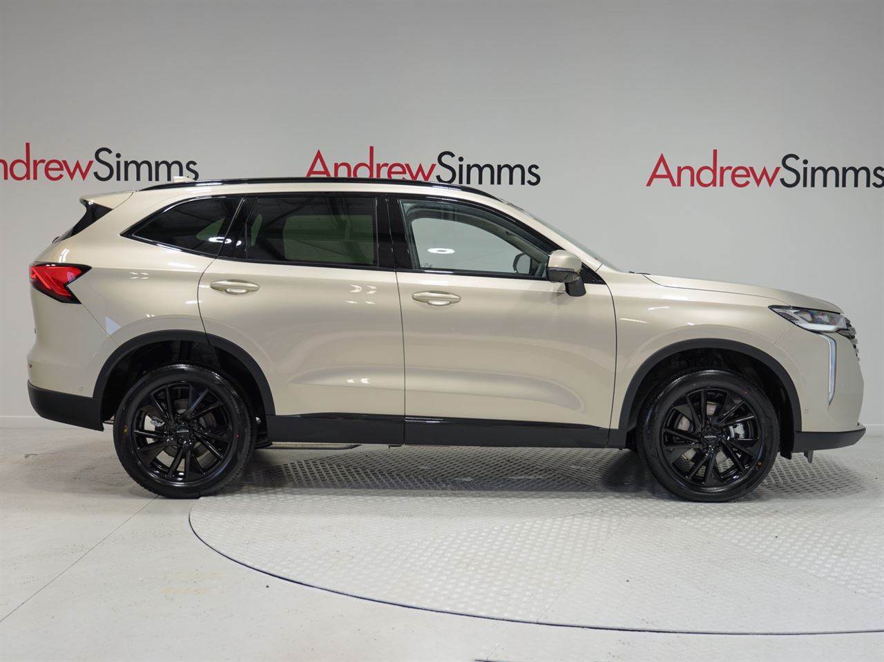 Vehicle image 3