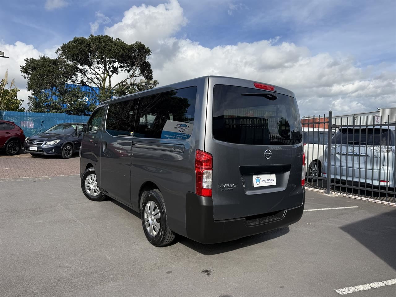 Vehicle image 4