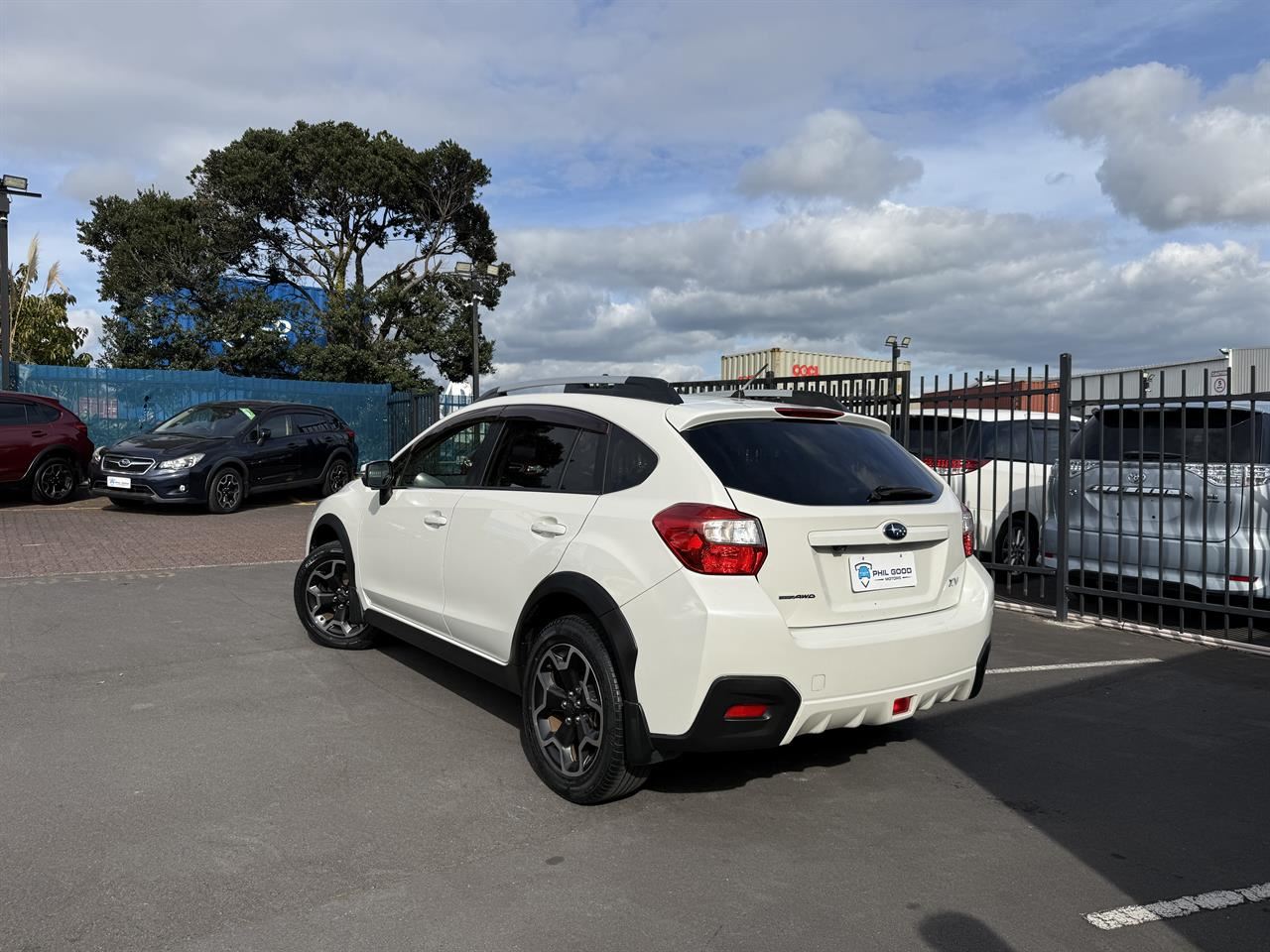 Vehicle image 4