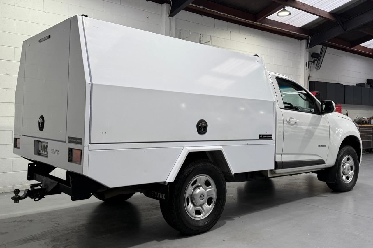 Vehicle image 5