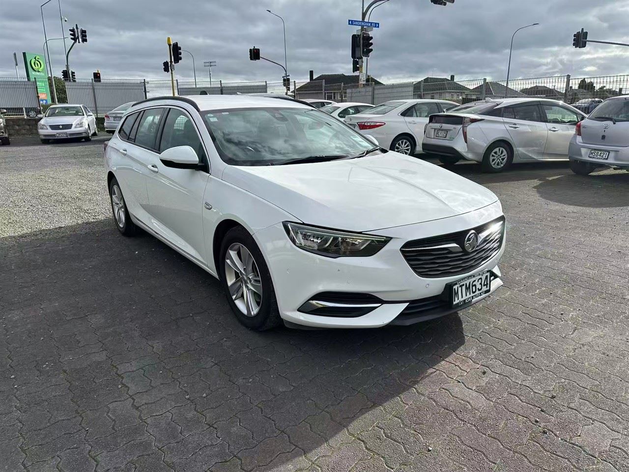 Vehicle image 1
