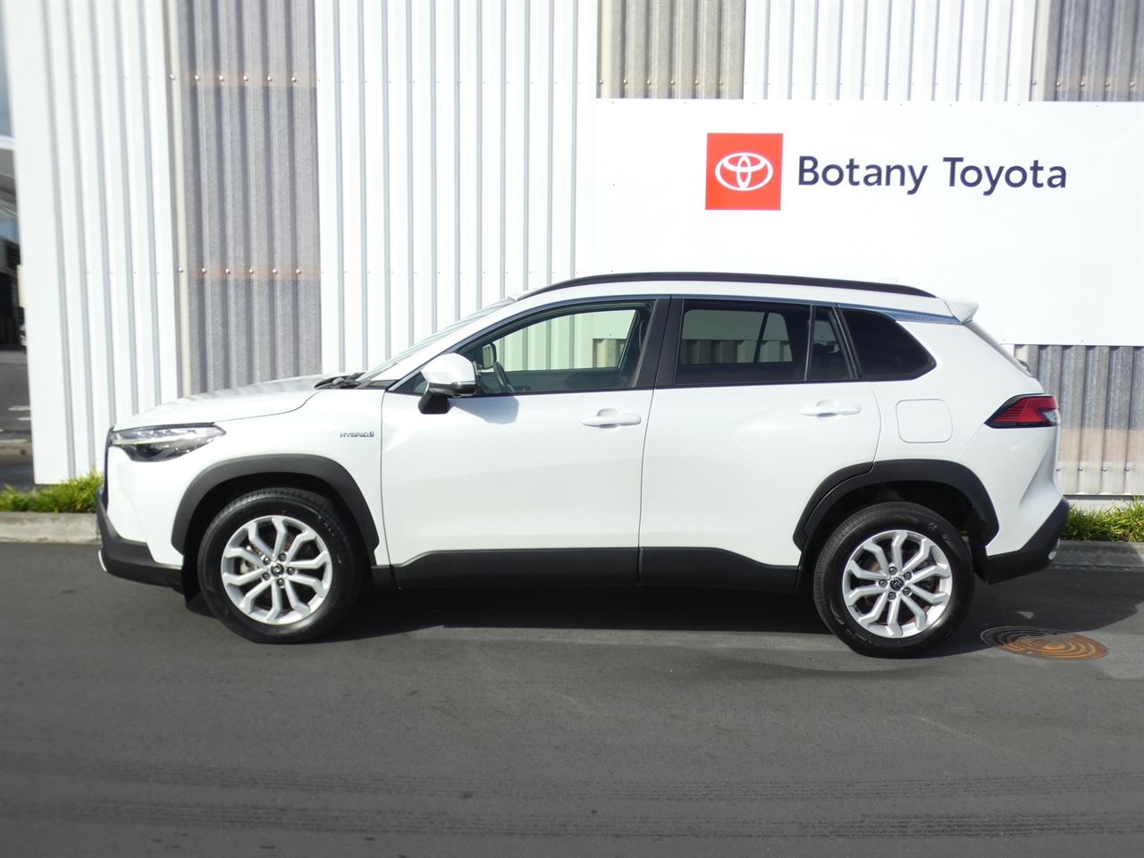 Vehicle image 5