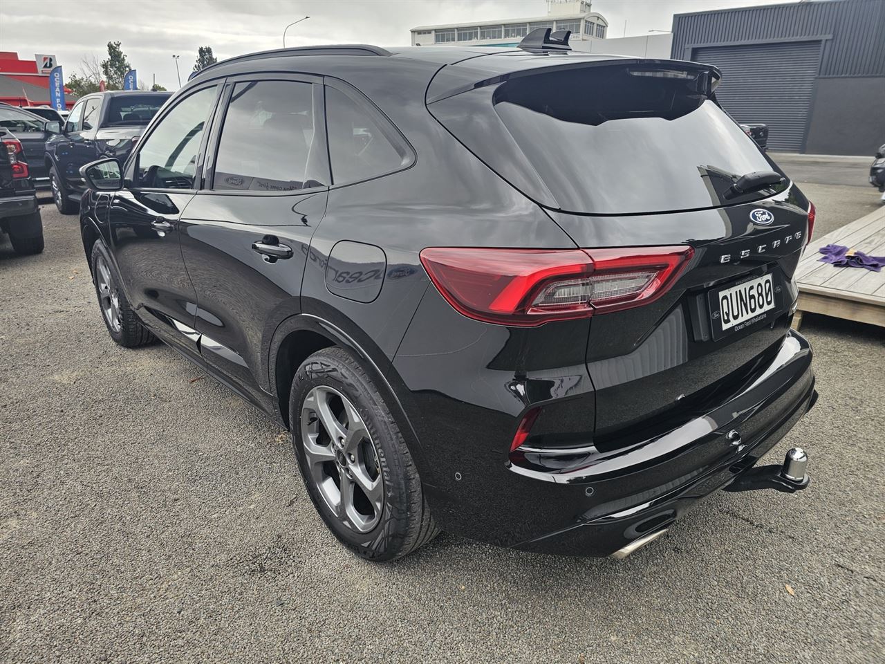 Vehicle image 5