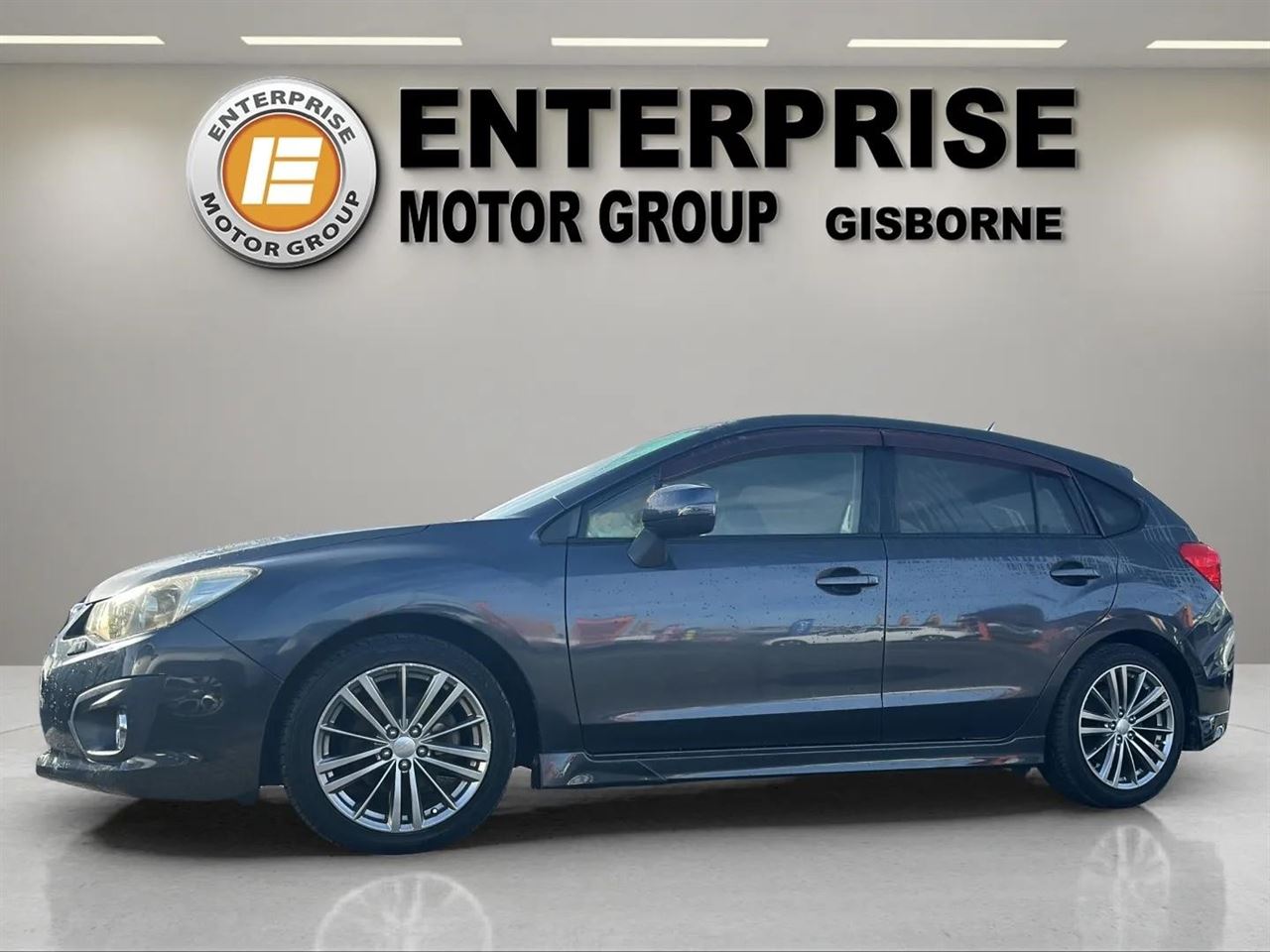 Vehicle image 4