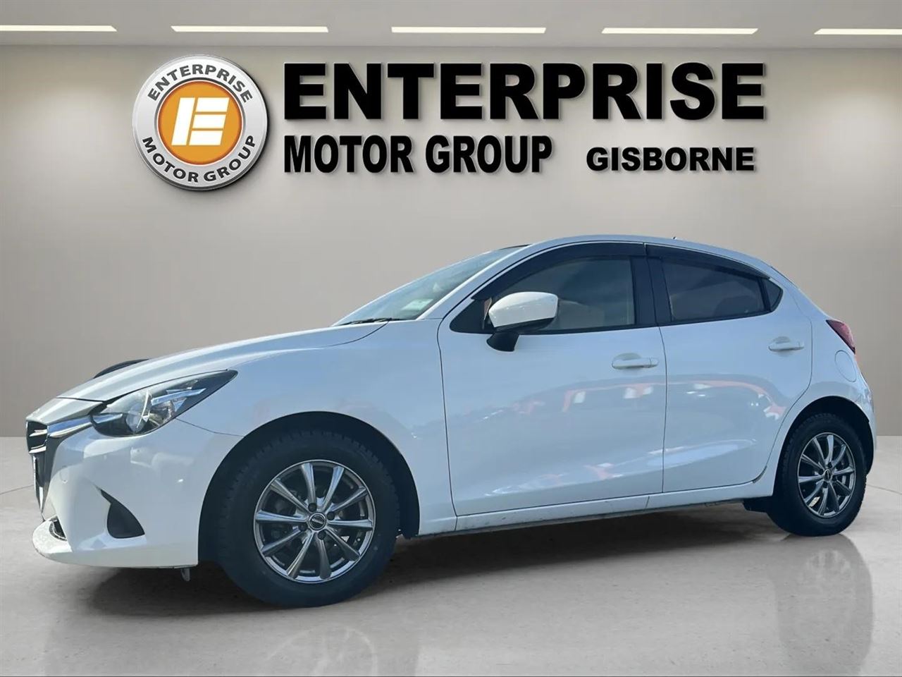 Vehicle image 4