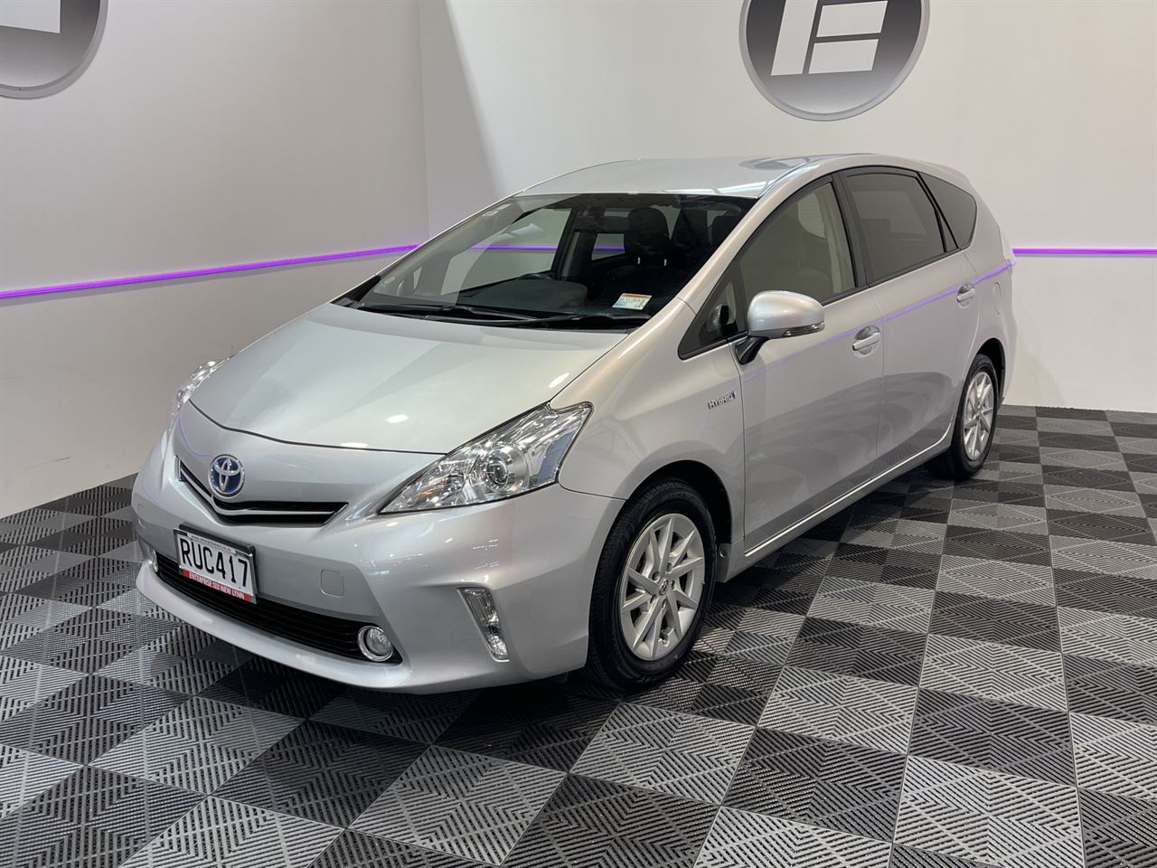 Vehicle image 3