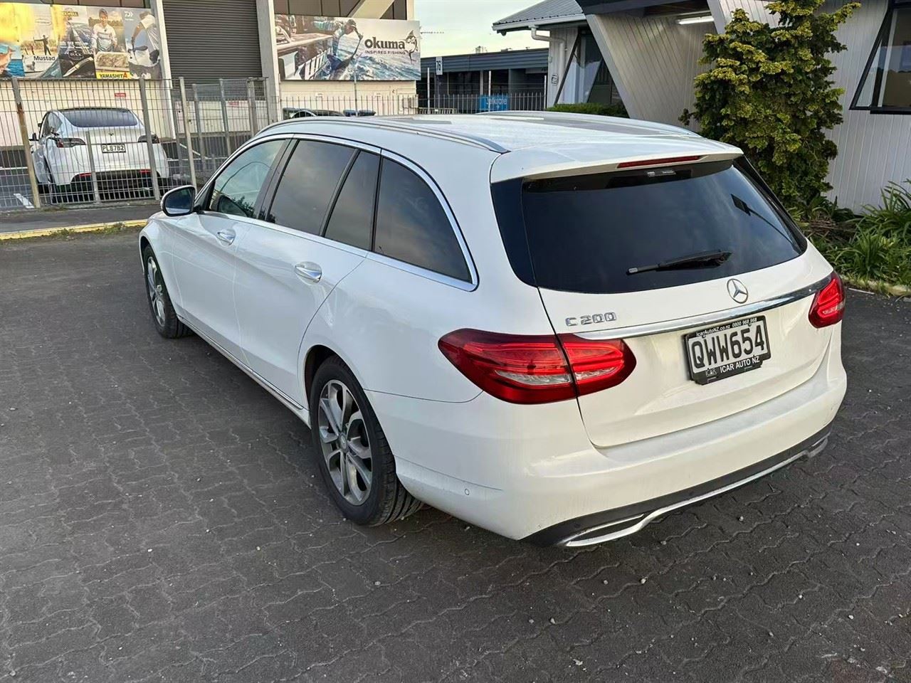 Vehicle image 5