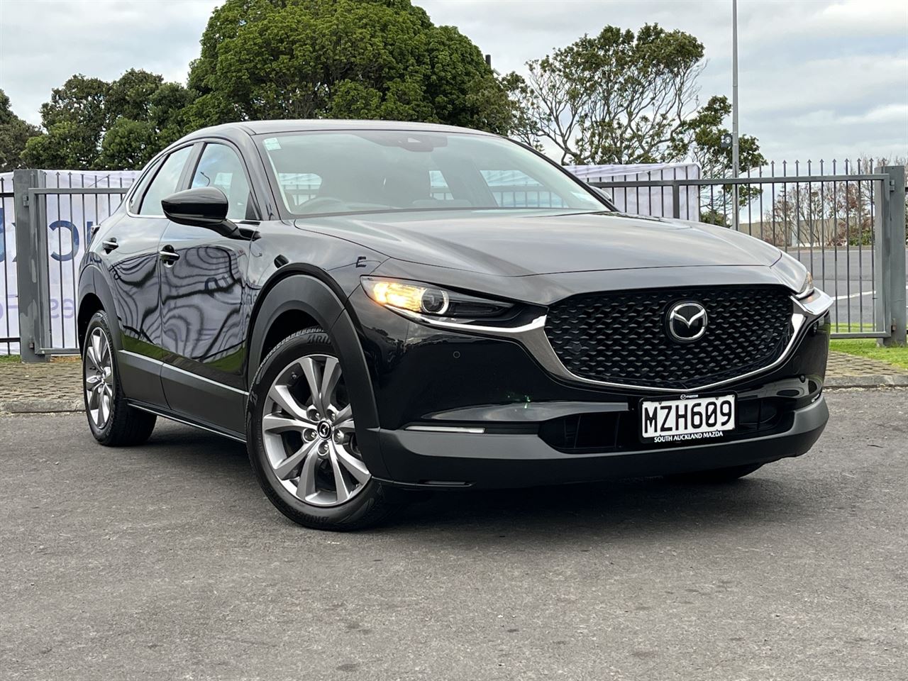 Vehicle image 3
