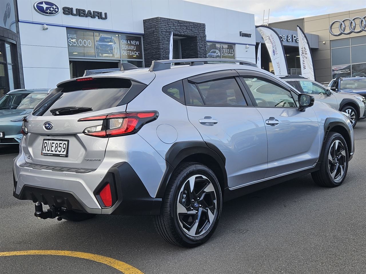 Vehicle image 3