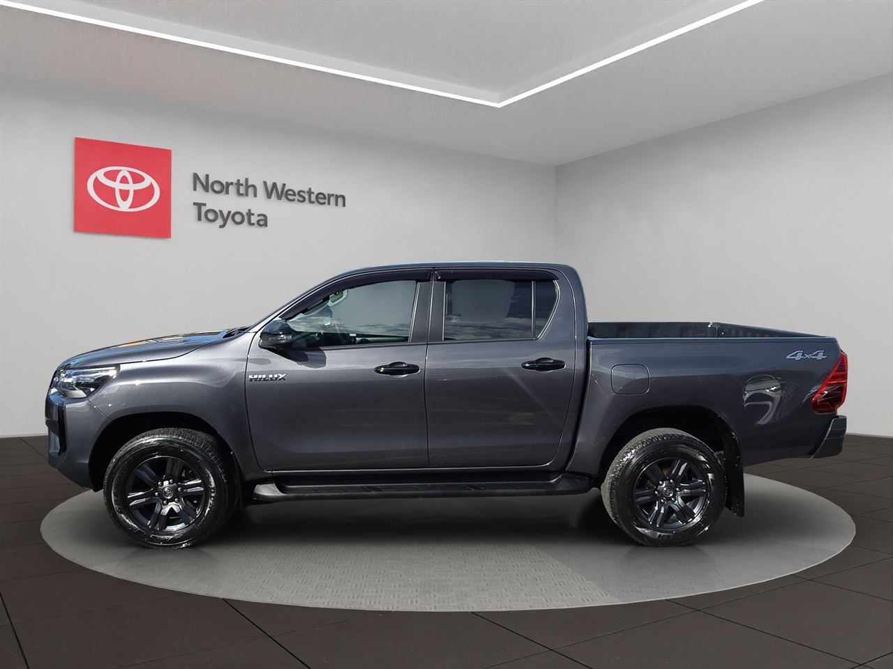 Vehicle image 4