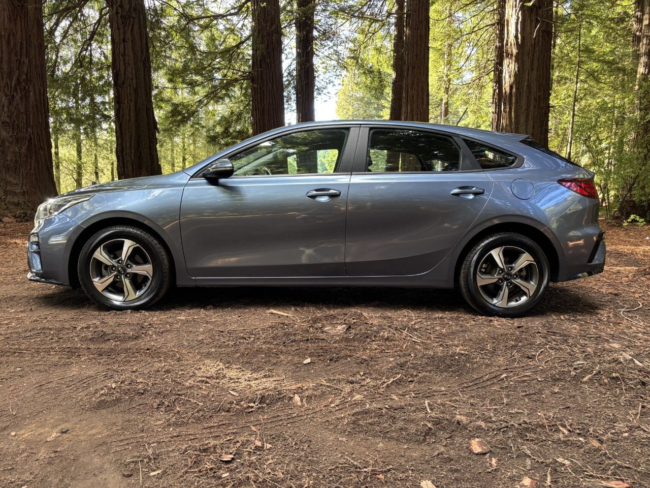 Vehicle image 4