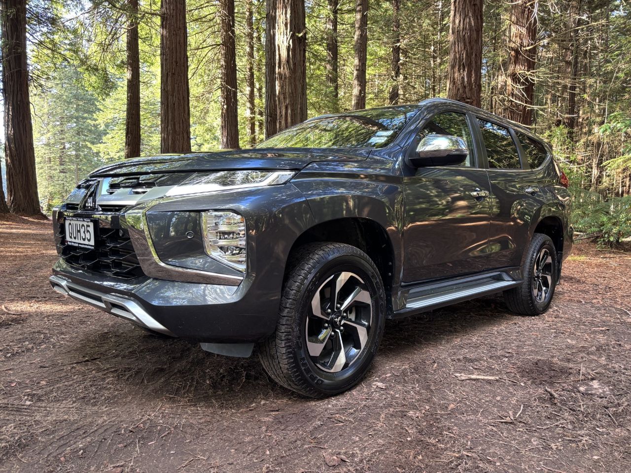 Vehicle image 3