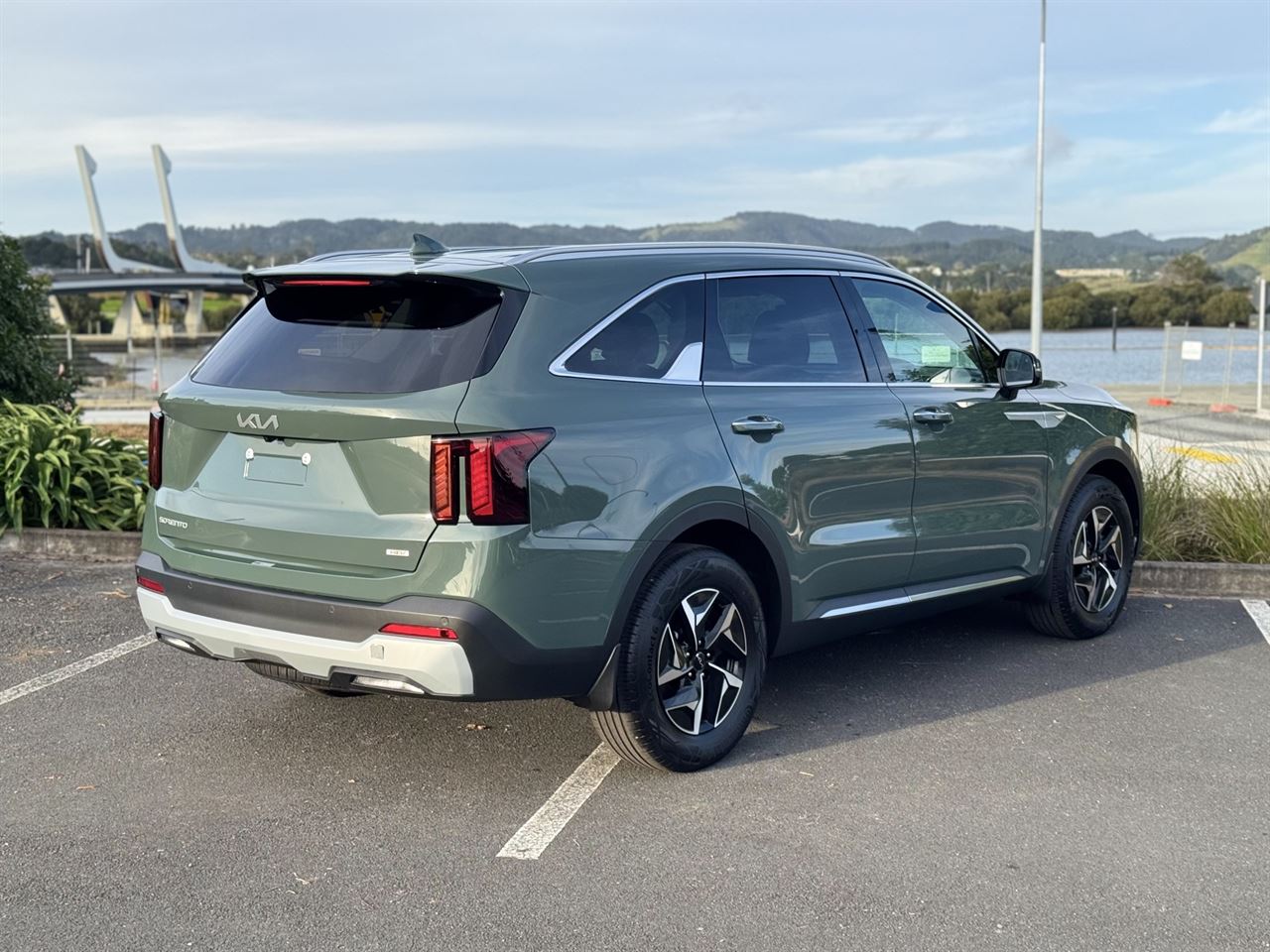 Vehicle image 3