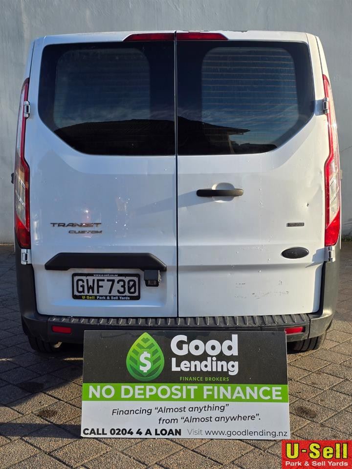 Vehicle image 4