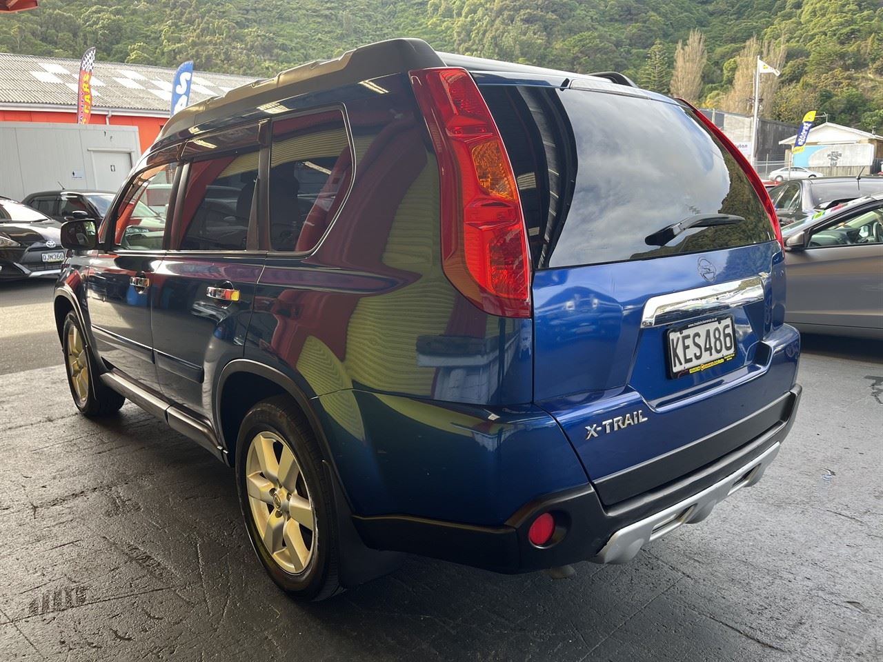 Vehicle image 4