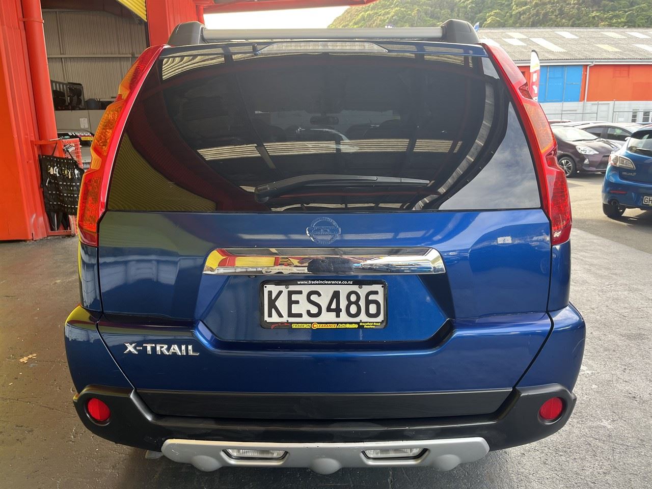 Vehicle image 5