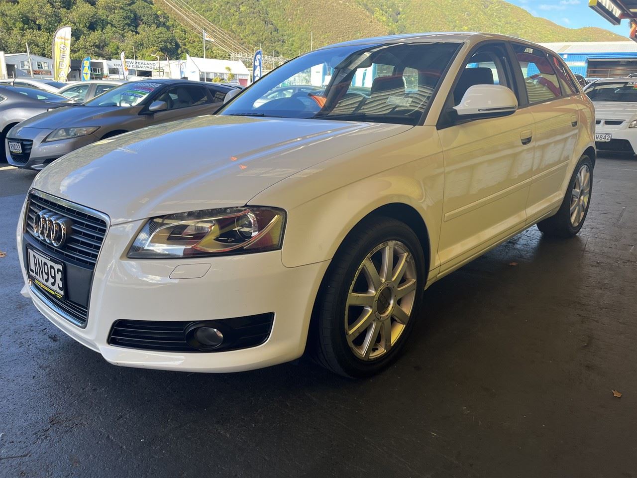 Vehicle image 3