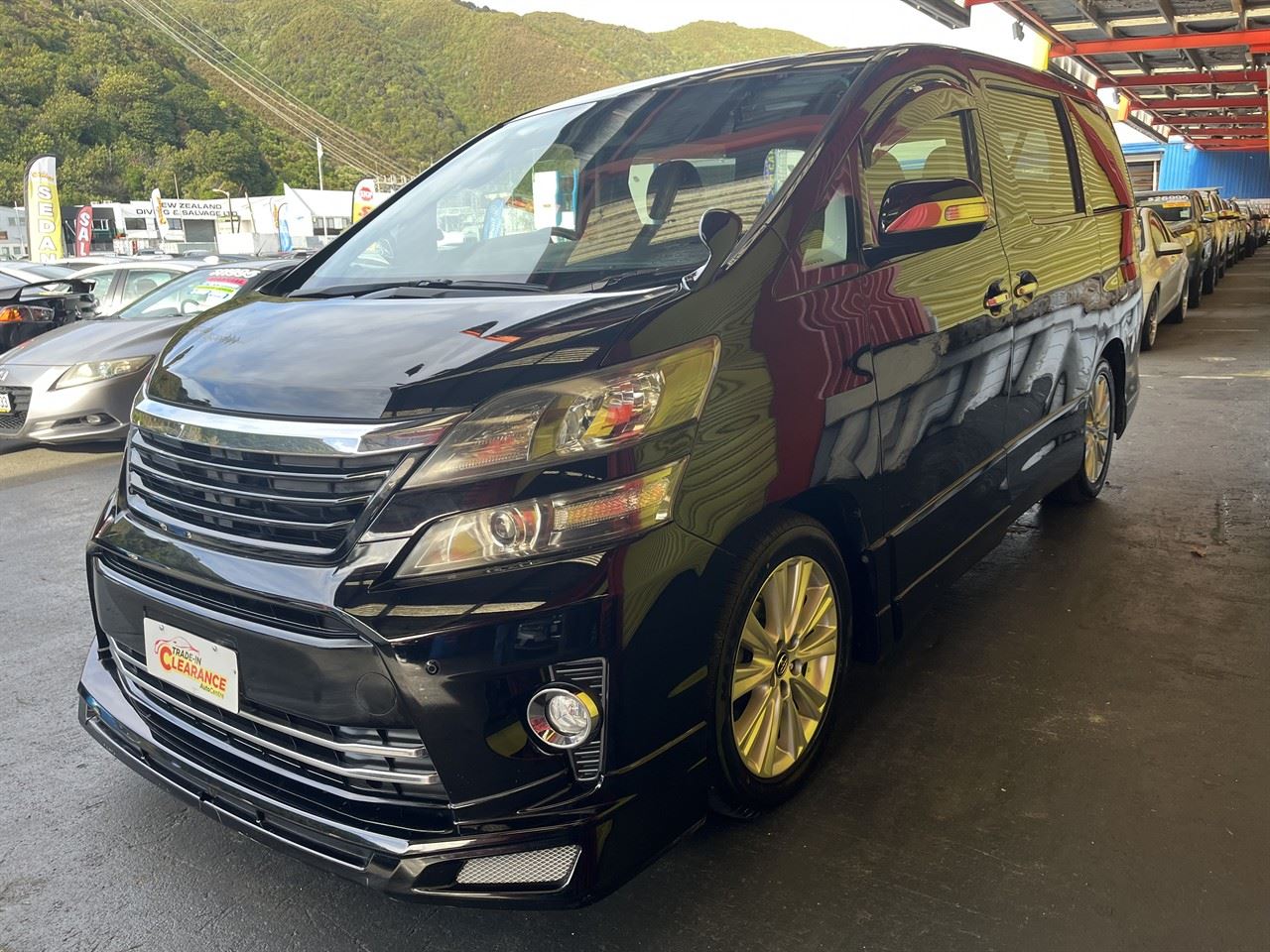 Vehicle image 3