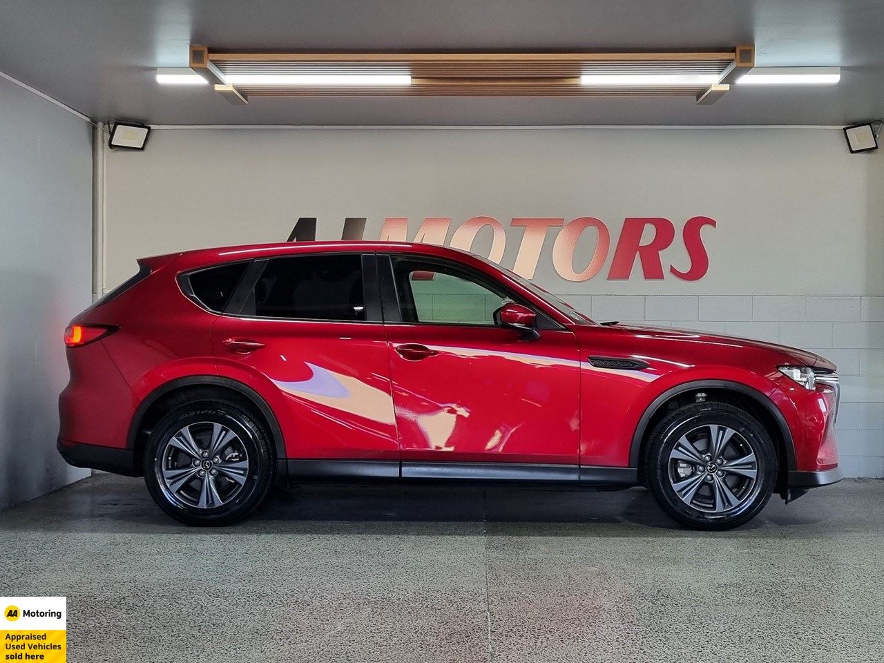 Vehicle image 5