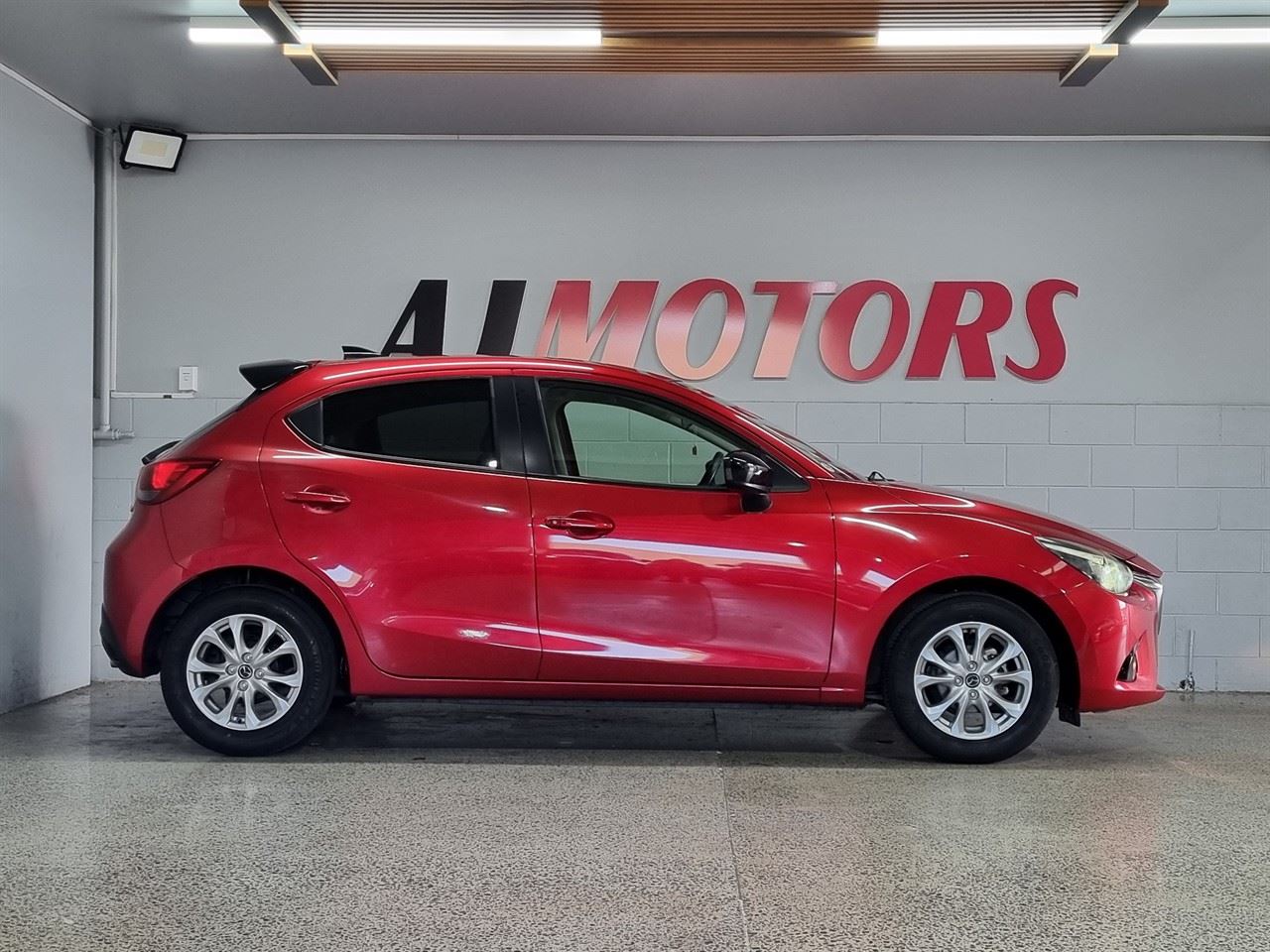Vehicle image 5