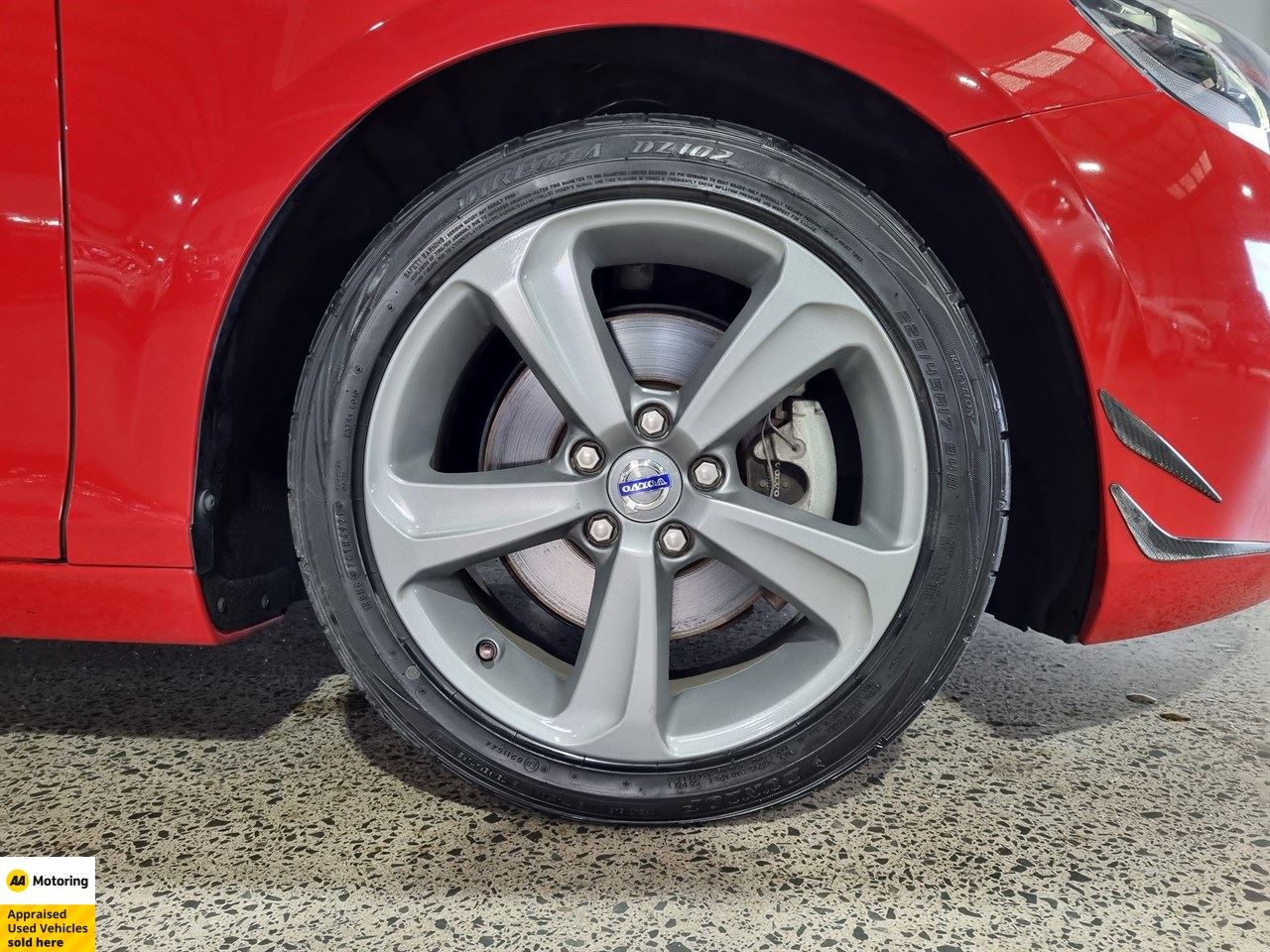 Vehicle image 3