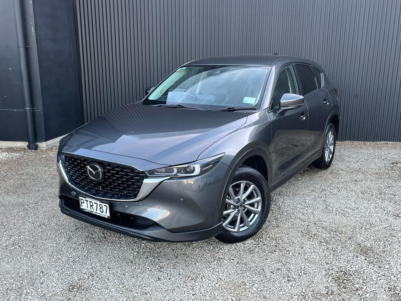 Vehicle image 5
