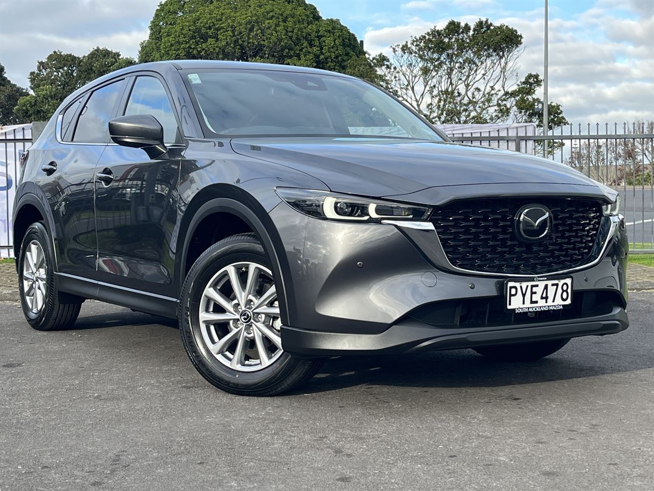 Vehicle image 3