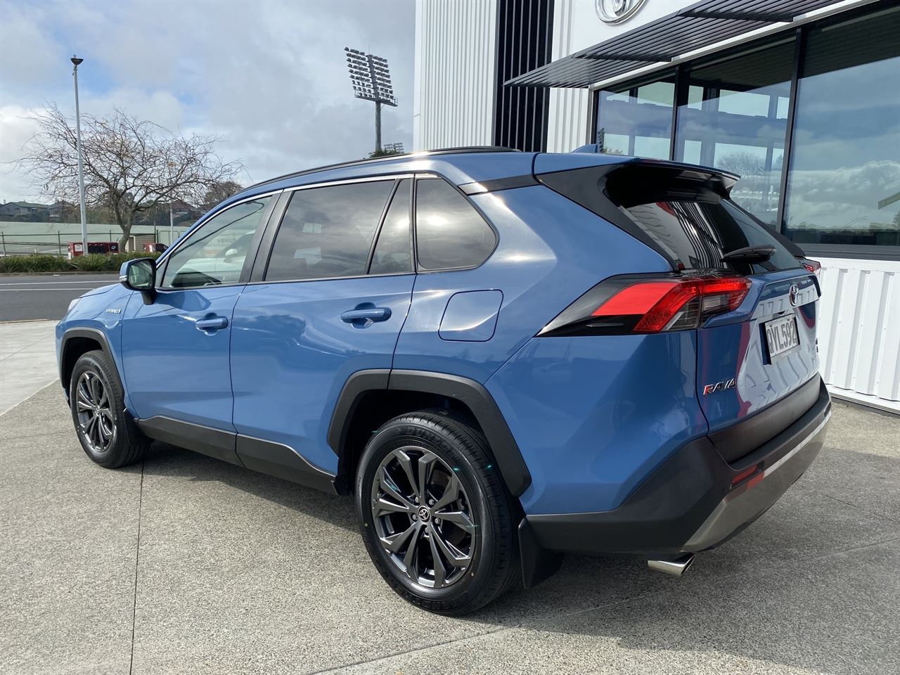 Vehicle image 4