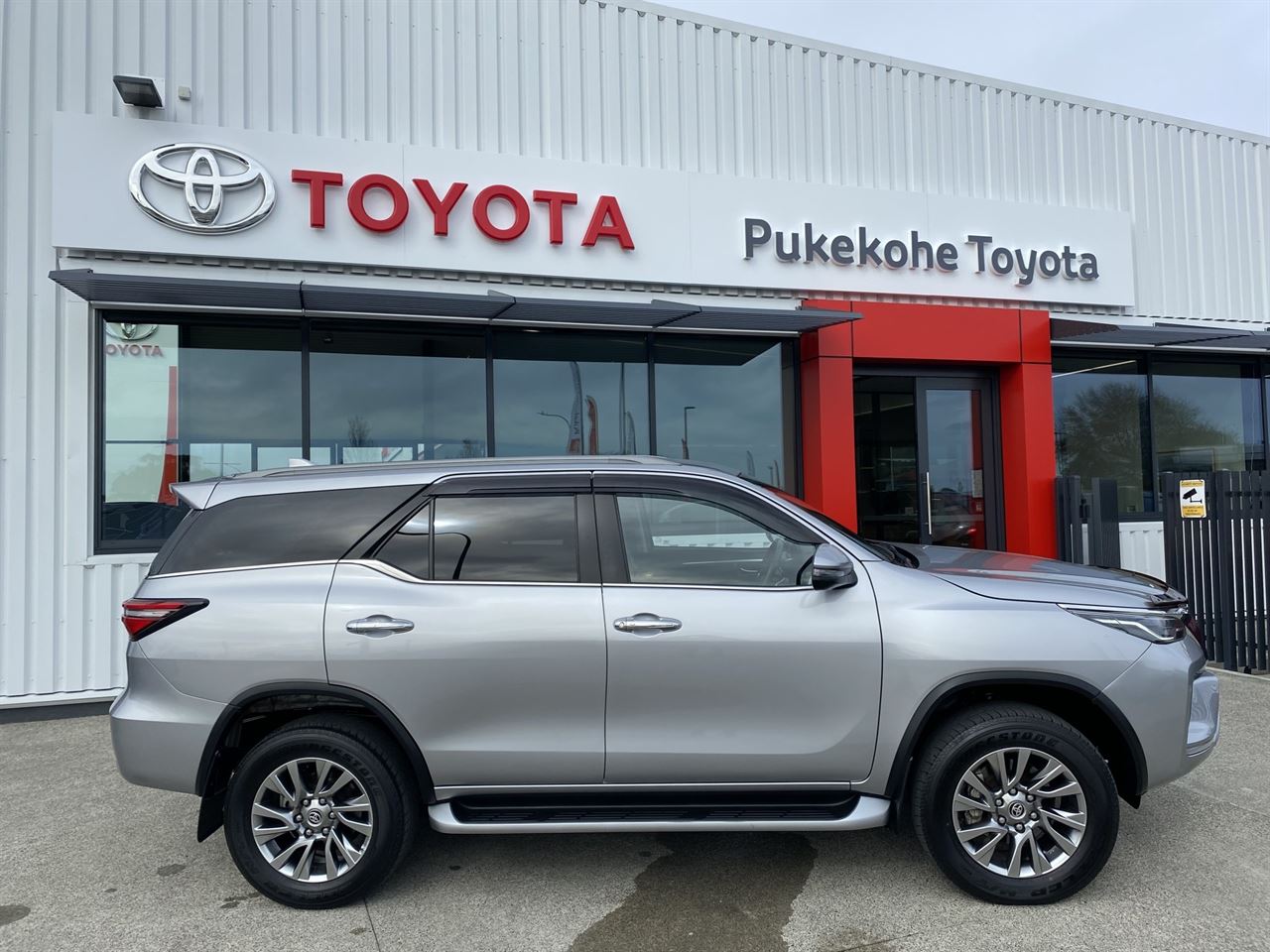 Vehicle image 2