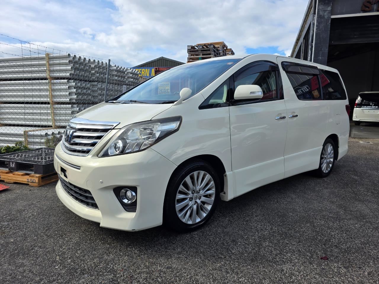 Vehicle image 4