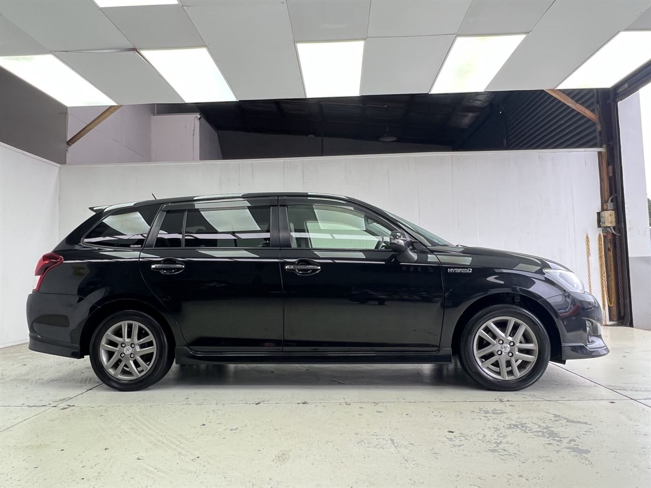 Vehicle image 5