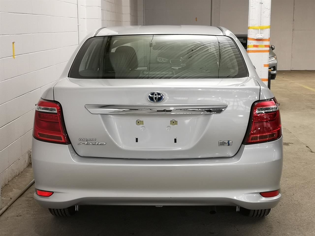 Vehicle image 5