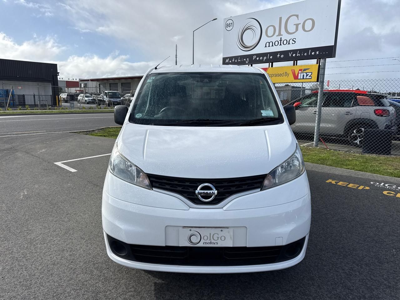 Vehicle image 3