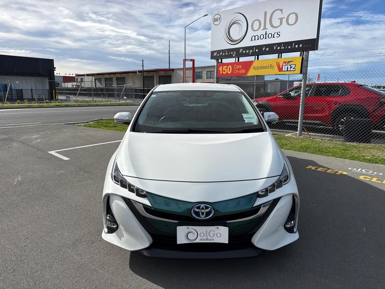 Vehicle image 3