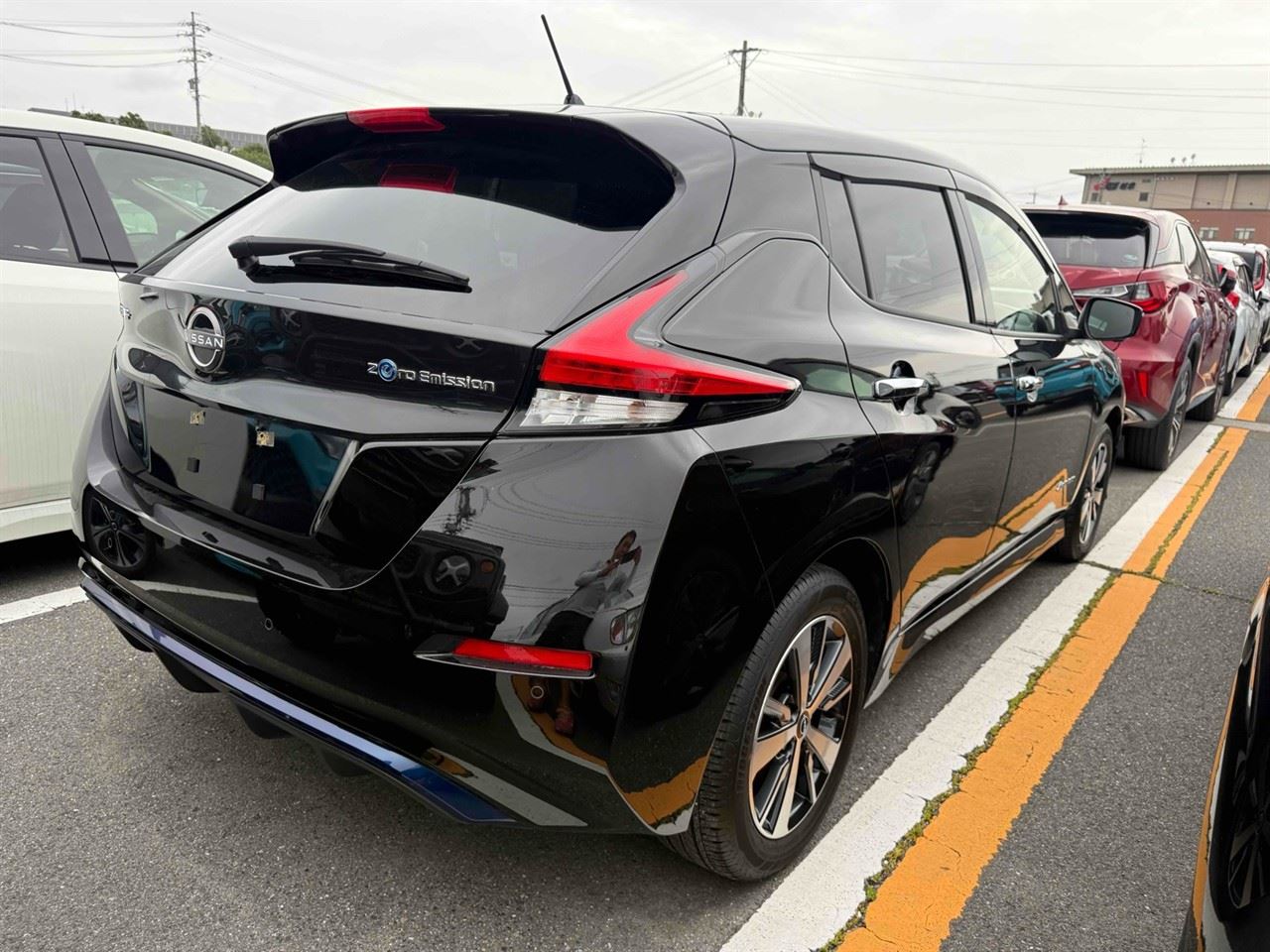 Vehicle image 4