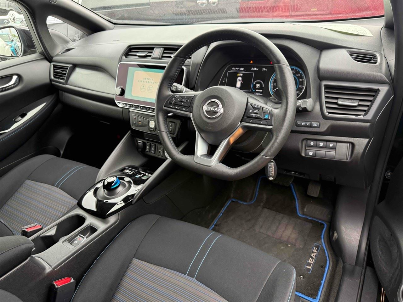 Vehicle image 5