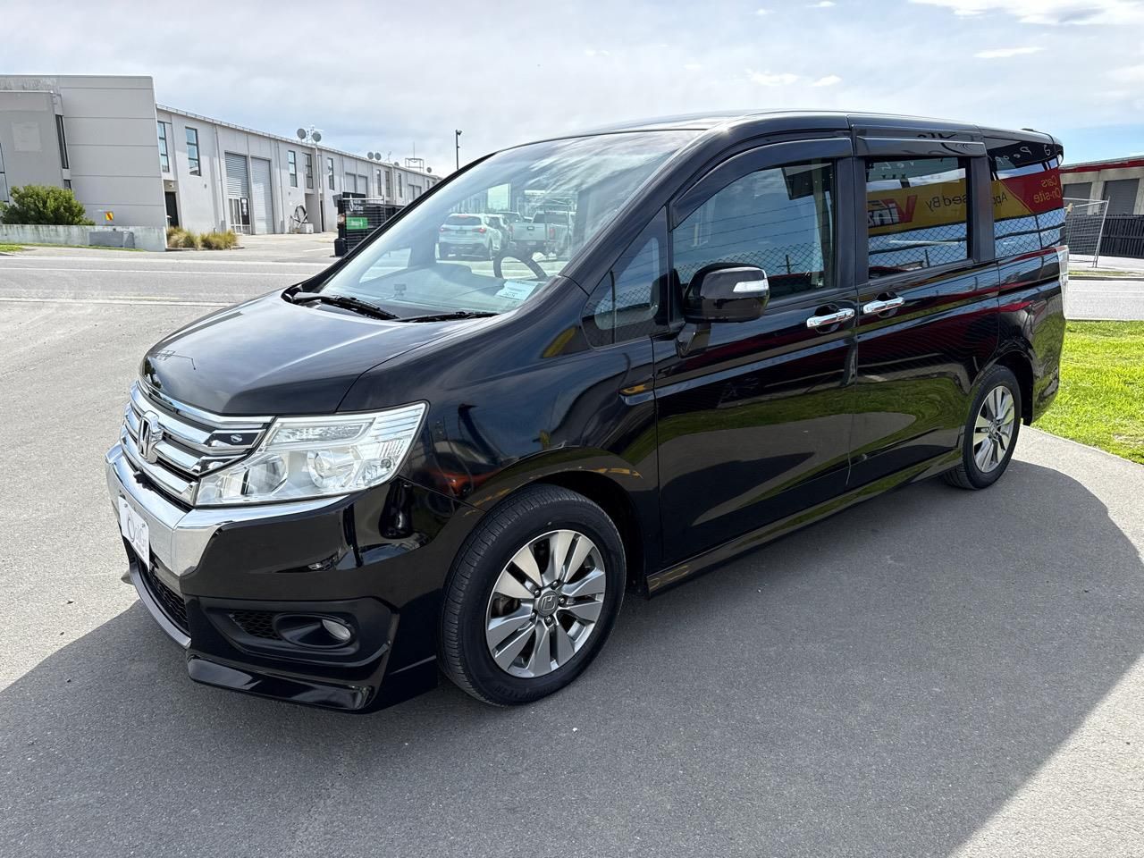 Vehicle image 4