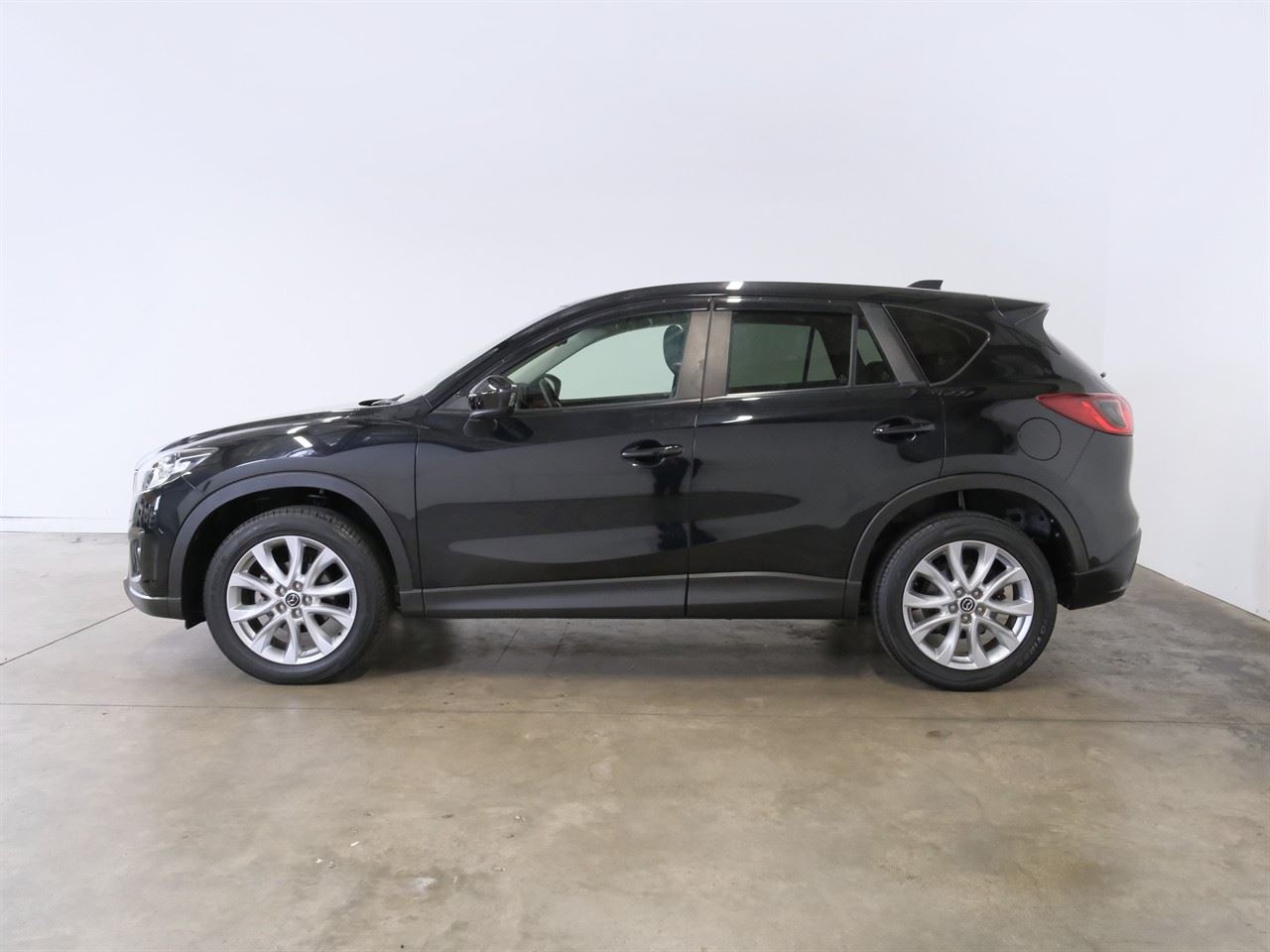 Vehicle image 5