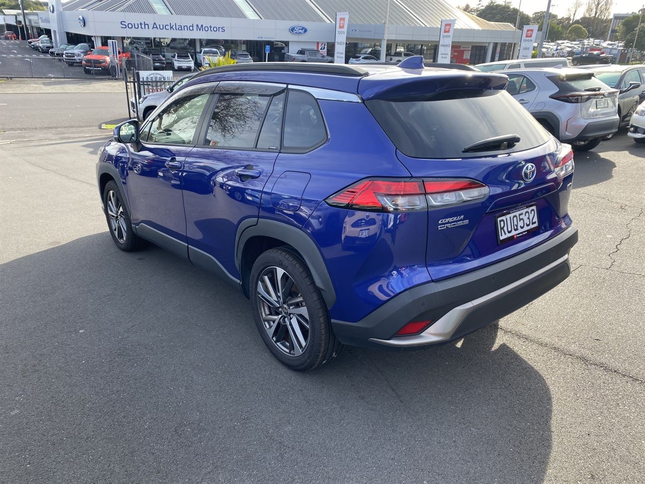 Vehicle image 5