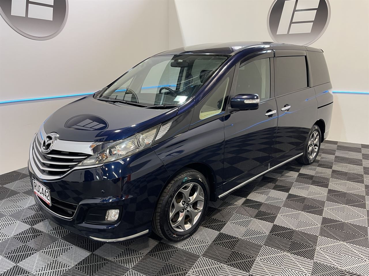 Vehicle image 3